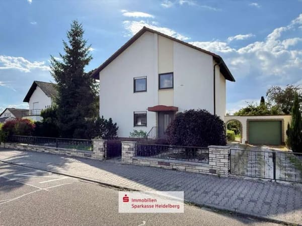 Immobilie in Altlußheim - Charmantes Einfamilienhaus in bester Lage von Altlußheim – Nähe Blausee / Erbpachtgrundstück - Bild 0