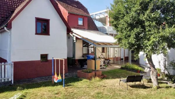 Immobilie in Geislingen - Platz zum Leben - Einfamilienhaus mit Garten und Dachterrasse! - Bild 2