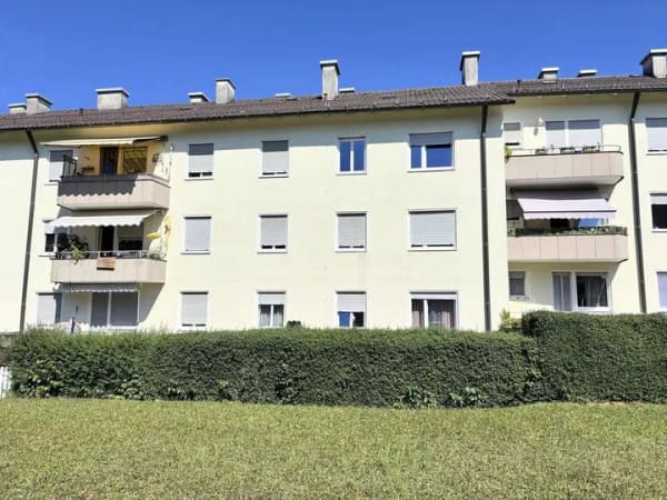 Immobilie in Freilassing - Gepflegte 3-Zimmer-Wohnung mit Balkon, Keller & Stellplatz - zentral in Freilassing - Bild 0