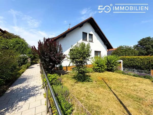 Immobilie in Bodenheim - Gepflegtes Ein- bis Zweifamilienhaus mit viel Staufläche in top Lage nahe den Weinbergen - Bild 0