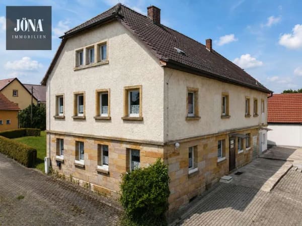 Immobilie in Mainleus - Landleben neu entdecken!
Großzügige Hofstelle in Heinersreuth bei Mainleus - Bild 3