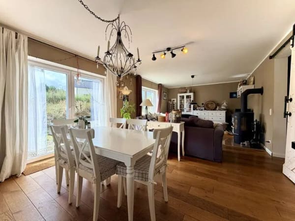 Immobilie in Hebertsfelden - Ein Zuhause zum Wohlfühlen – modernes Einfamilienhaus in
familienfreundlicher Wohnlage - Bild 0