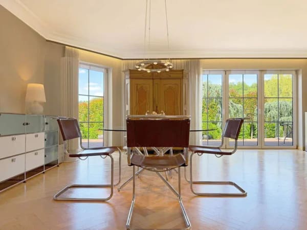 Immobilie in Irsch - Exklusive Villa mit stilvoller Gartenanlage - Bild 2