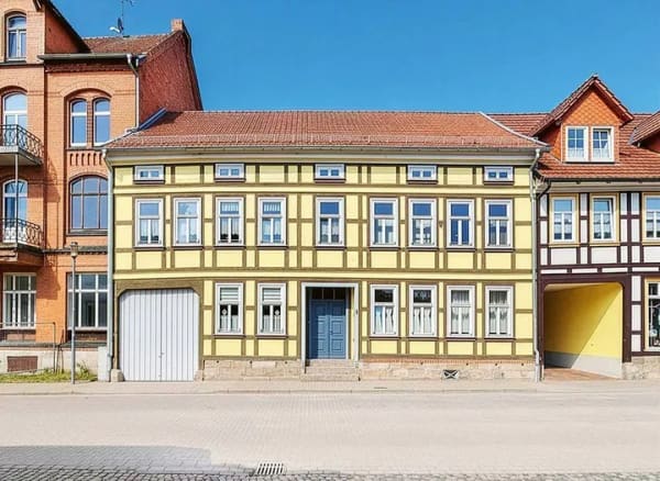 Immobilie in Ellrich - denkmalgeschütztes Mehrfamilienhaus am Markt - Bild 0