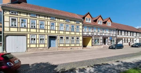 Immobilie in Ellrich - denkmalgeschütztes Mehrfamilienhaus am Markt - Bild 1