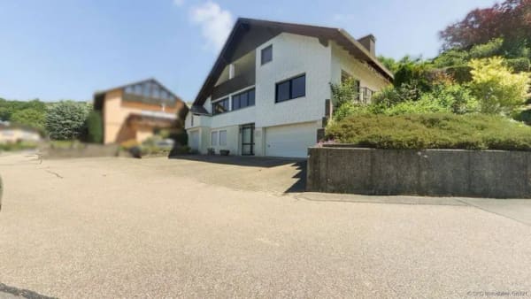 Immobilie in Elztal - Viel Platz für Wohnträume: Großzügiges Zweifamilienhaus mit Einliegeroption in Elztal kaufen - Bild 0