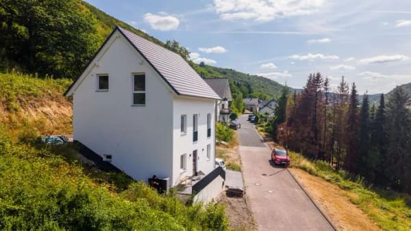 Immobilie in Burgen - Einfamilienhaus - Neubau mit Moselblick in Burgen - Bild 0