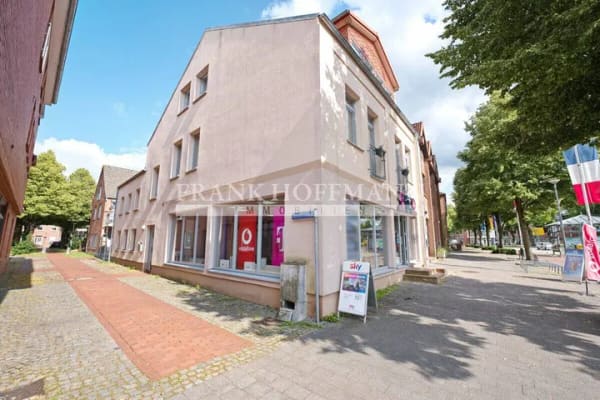 Immobilie in Bad Bramstedt - Attraktive Innenstadtlage - Modernisiertes Wohn-/ Geschäftshaus mit 6 Einheiten in Bad Bramstedt - Bild 1