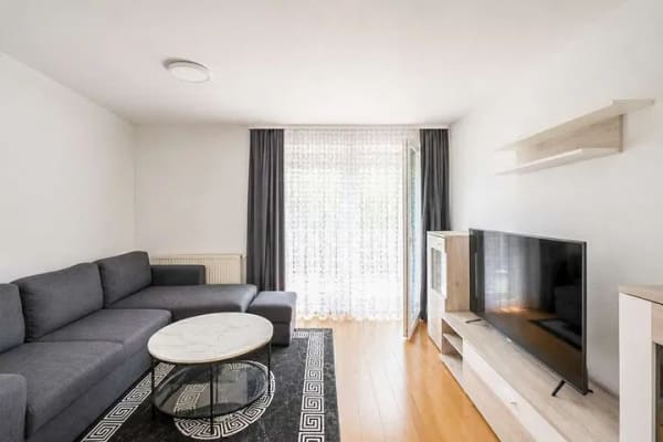 Immobilie in Ditzingen - Barrierefrei wohnen oder clever investieren – gepflegte 2-Zimmer-Wohnung mit Balkon in Ditzingen - Bild 1