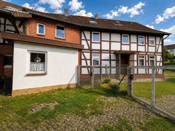 Immobilie in Moringen - *Moringen* Histor. Resthof mit 3 Wohneinheiten* Scheune* Stallungen* Ausbaureserven* - Bild 1