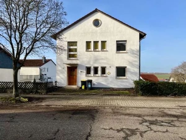 Immobilie in Sörgenloch - Familienfreundliches Einfamilienhaus mit bis zu 6 Zimmern, Garten und 3 Stellplätzen in Sörgenloch - Bild 0
