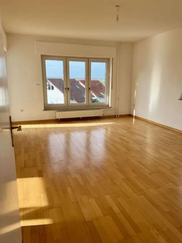 Immobilie in Sörgenloch - Familienfreundliches Einfamilienhaus mit bis zu 6 Zimmern, Garten und 3 Stellplätzen in Sörgenloch - Bild 3