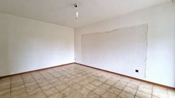 Immobilie in Iserlohn - 3-Zimmer-Eigentumswohnung mit Balkon und Potenzial zur individuellen Gestaltung - Bild 2