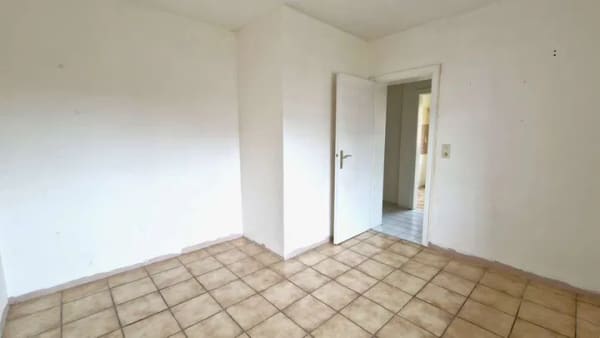 Immobilie in Iserlohn - 3-Zimmer-Eigentumswohnung mit Balkon und Potenzial zur individuellen Gestaltung - Bild 4