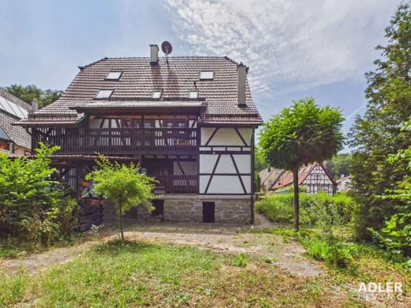 Immobilie in Knittlingen - Charmantes Fachwerkhaus mit Geschichte, 216 m² Wohnfläche und großem Garten - Bild 2
