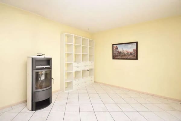 Immobilie in Vechelde - Gepflegtes Einfamilienhaus mit Wintergarten, Keller und Garage auf wunderschönem Grundstück! - Bild 4