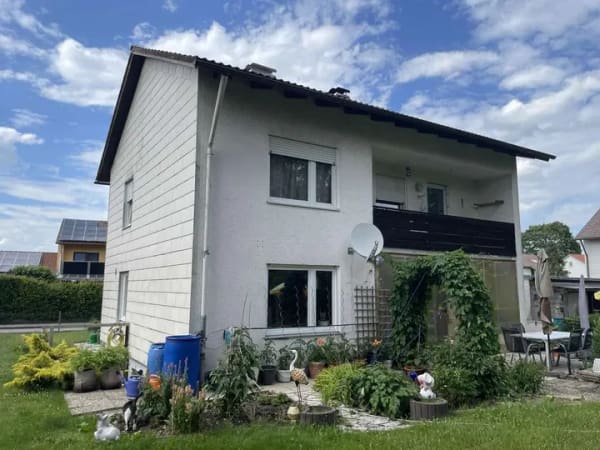 Immobilie in Schongau - Großzügiges Einfamilienhaus mit Dachstudio und Garten - Bild 0