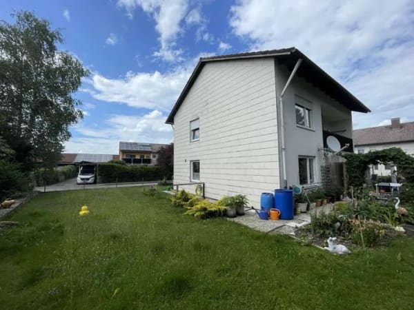 Immobilie in Schongau - Großzügiges Einfamilienhaus mit Dachstudio und Garten - Bild 1
