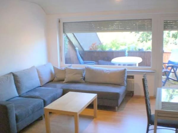 Immobilie in Wolfschlugen - 2-Zimmer-Dachgeschosswohnung mit EBK, Garage und Loggia - Bild 1