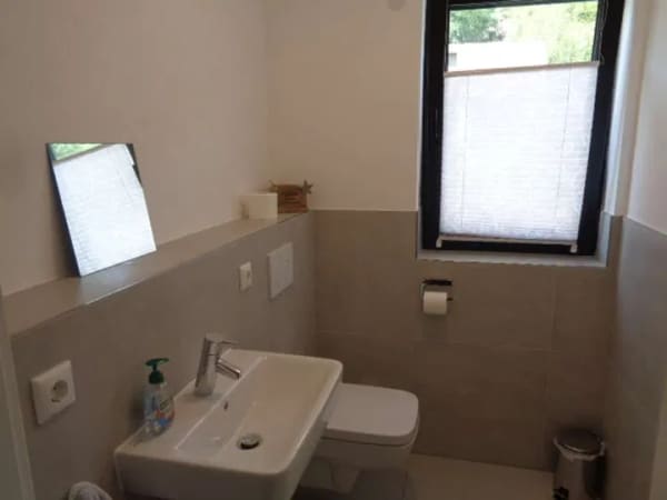 Immobilie in Elsenfeld - Elsenfeld- Schippach: Neuwertiges Reihenmittelhaus mit158m² Wohnfläche und idyllischem Garten - Bild 3