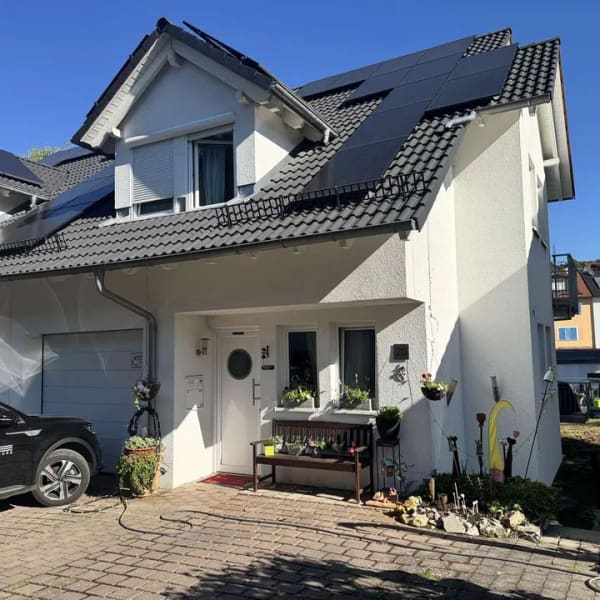 Immobilie in Großbettlingen - Energieeffizienzklasse A+! Kurzfristig frei! Modernes EFH m. Einliegerwohn. (DHH) in guter Wohnlage! - Bild 2