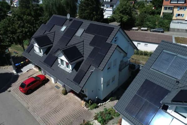Immobilie in Großbettlingen - Energieeffizienzklasse A+! Kurzfristig frei! Modernes EFH m. Einliegerwohn. (DHH) in guter Wohnlage! - Bild 3