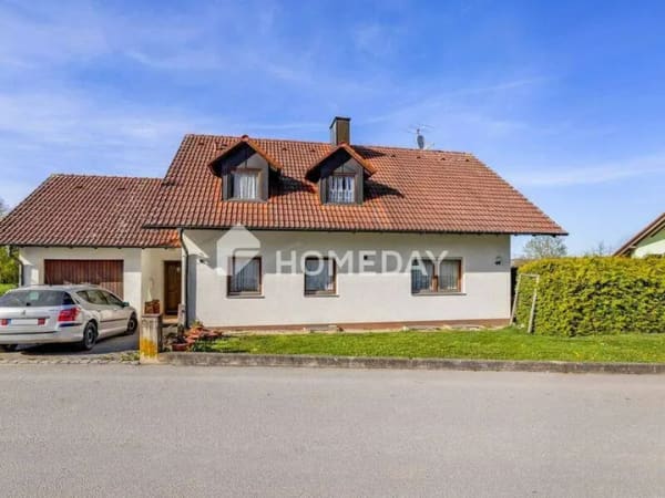 Immobilie in Mainburg - Ab Oktober bezugsfrei: Charmantes 3-Parteienhaus in ruhiger Hanglage mit Garten & Terrasse - Bild 0