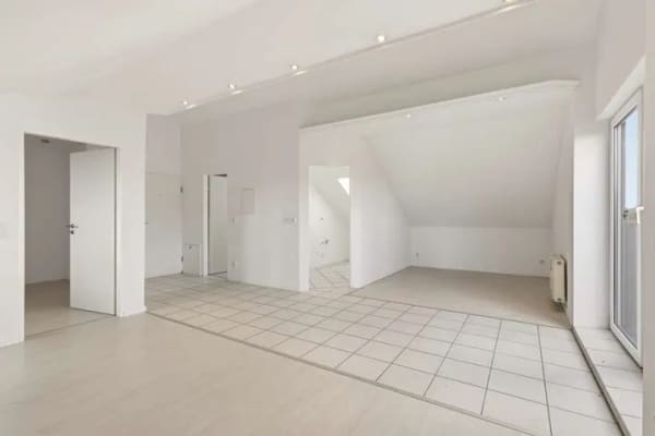 Immobilie in Gilching - Zentral gelegene 2-Zimmer-Dachgeschosswohnung mit Nordostbalkon in Gilching - Bild 3