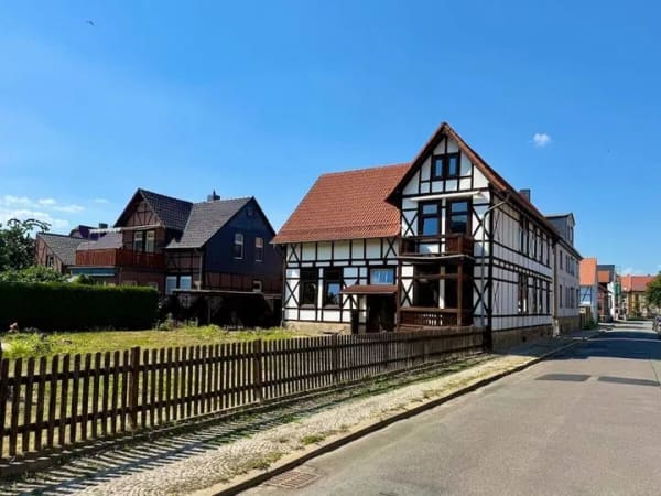 Immobilie in Blankenburg - Einfamilienhaus mit Einliegerwohnung in Blankenburg zu verkaufen. - Bild 1