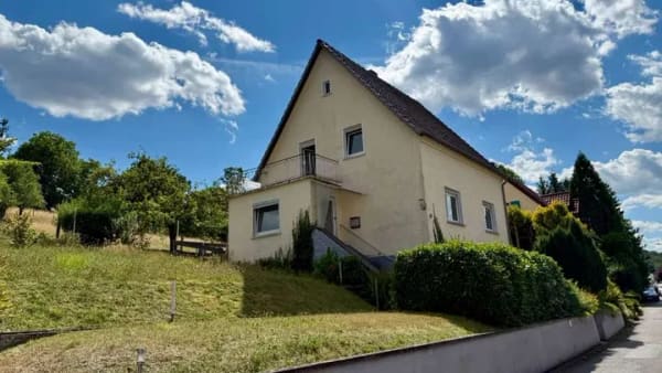 Immobilie in Rammelsbach - Freistehendes Wohnhaus mit Garage und schönem Grundstück - Bild 0