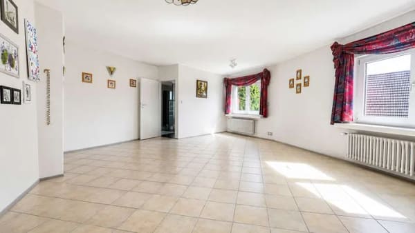 Immobilie in Niedermohr - Vielversprechendes Einfamilienhaus mit besonderem Charakter - Bild 1