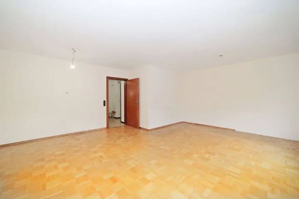 Immobilie in Gröbenzell - Familienfreundliches Reihenmittelhaus in ruhiger grüner Lage im Westen von München - Gröbenzell! - Bild 4