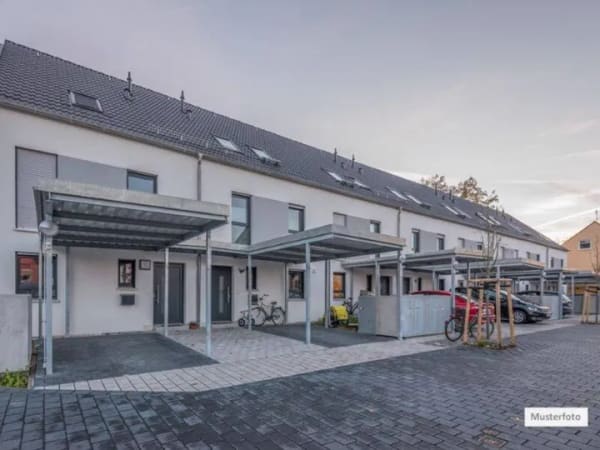 Immobilie in Wiemersdorf - Einfamilienhaus in 24649 Wiemersdorf, Kieler Str - Bild 0