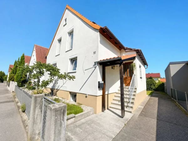 Immobilie in Wonfurt - Freistehendes Einfamilienhaus mit Garten in Wonfurt bei Haßfurt - Bild 0
