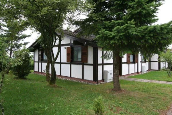 Immobilie in Bad Dürrheim - Gemütliches Ferienhaus im Grünen am Rande des Feriendorfs in Öfingen - Bild 0