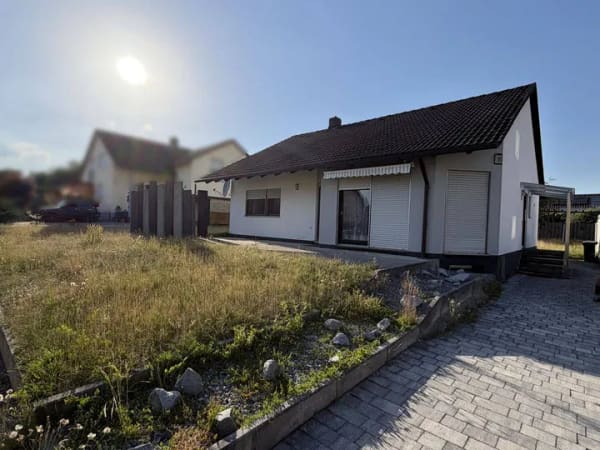 Immobilie in Hahnbach - Bungalow für Kapitalanleger oder Eigennutzer - Bild 1