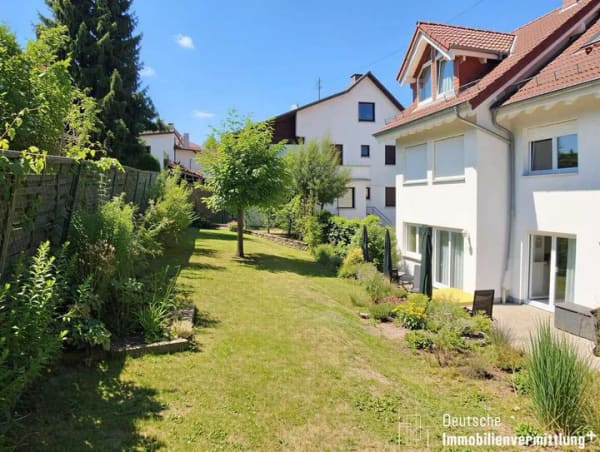 Immobilie in Schriesheim - Sehr gepflegtes 4-Familienhaus mit drei Garagen und sonnigem Garten - Bild 3