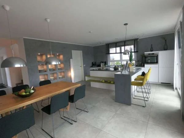 Immobilie in Straßlach-Dingharting - VIEL RAUM, VIEL LICHT - EINE VILLA MIT FLAIR UND STIL - Bild 1