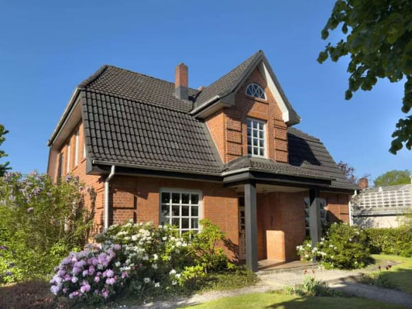 Immobilie in Wahlstedt - Herrschaftliches Ein / Zweifamilienhaus mit Landadel-Charme - Bild 0
