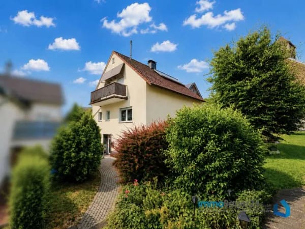 Immobilie in Brachbach - Brachbach: Wohnkomfort mit Potenzial – Gepflegtes Einfamilienhaus mit Außenküche - Bild 0