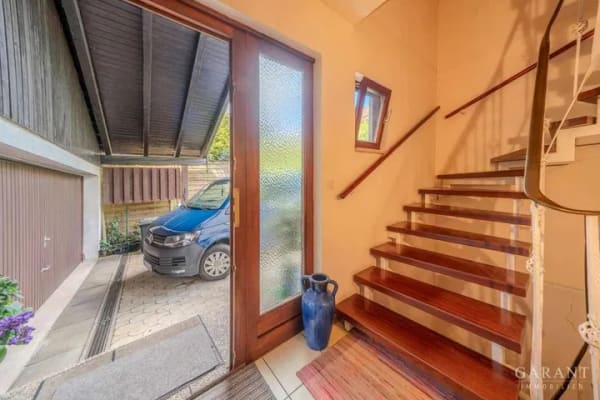 Immobilie in Valley - Großzügiges Wohnhaus mit Doppelgarage, Sauna und weitläufigem Garten in besonders ruhiger Lage  - Bild 1