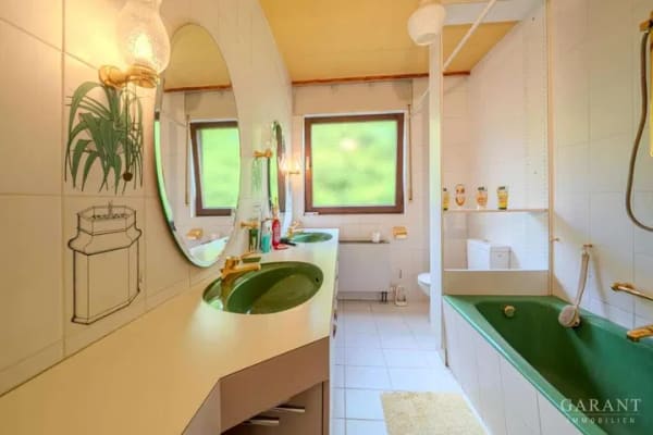 Immobilie in Valley - Großzügiges Wohnhaus mit Doppelgarage, Sauna und weitläufigem Garten in besonders ruhiger Lage  - Bild 3