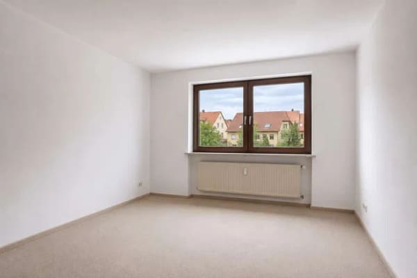Immobilie in Wendelstein - Großzügige 99 m²-Wohnung– Garage, Aufzug & Potenzial zur 4-Zi-Wohnung, zentrumsnah in Wendelstein - Bild 3