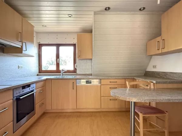 Immobilie in Weilheim an der Teck - Geräumige 4 Zimmer-Maissonette-Wohnung in kleiner Einheit - Bild 1