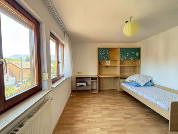 Immobilie in Weilheim an der Teck - Geräumige 4 Zimmer-Maissonette-Wohnung in kleiner Einheit - Bild 2