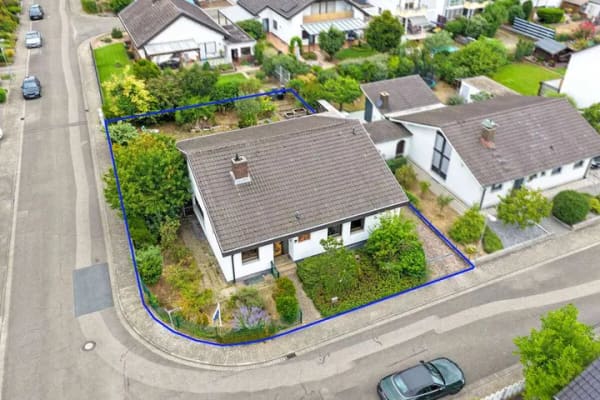Immobilie in Otterstadt - Bungalow mit Garten und Garage in Otterstadt in ruhiger Lage sucht neuen Erwerber/in - Bild 1