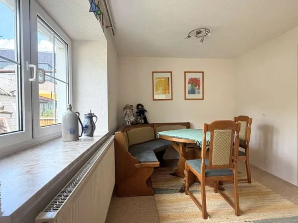 Immobilie in Nattheim - Ein Zuhause! 
Großzügiges Wohnhaus mit zwei separaten Wohnungen, Doppelgarage und Garten in Fleinhe - Bild 3