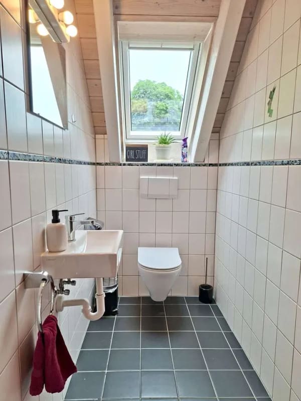 Immobilie in Asbach-Bäumenheim - Charmantes Wohnen auf zwei Ebenen – zwei Balkone, Schwedenofen und Stellplatz - Bild 4