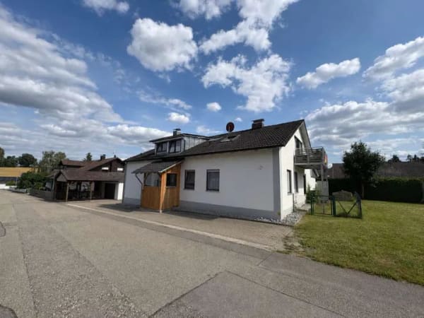 Immobilie in Altfraunhofen - Attraktives  Mehrfamilienhaus mit Gestaltungspotenzial - Bild 1