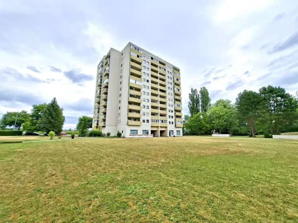 Immobilie in Gersthofen - Wohnen mit Weitblick: 2-ZKB mit S-Balkon, TG-Stellplatz und Lift! - Bild 0